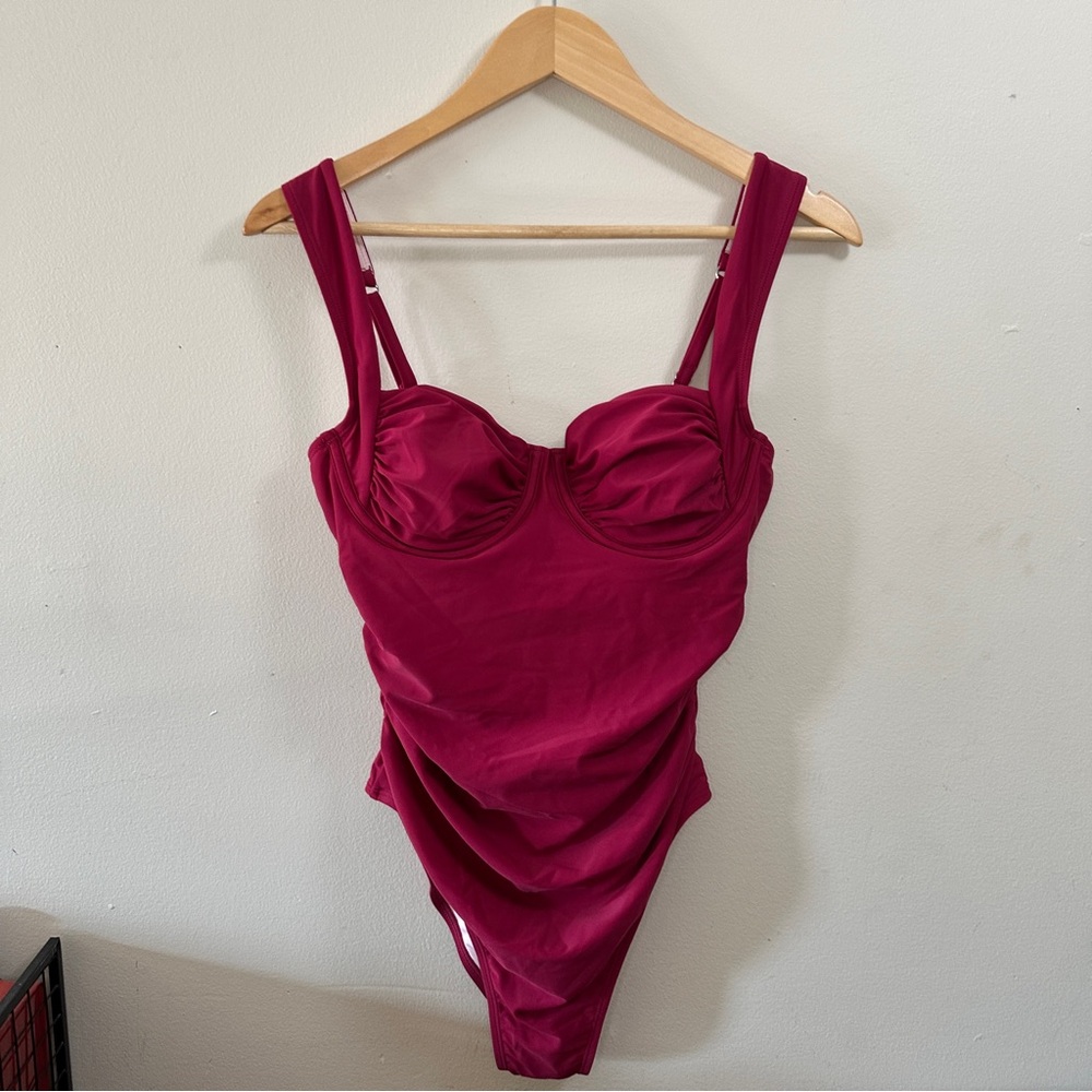 NWT Cupshe One Piece Swimsuit Sweetheart Neck Ruched Tummy Control Fuchsia - M